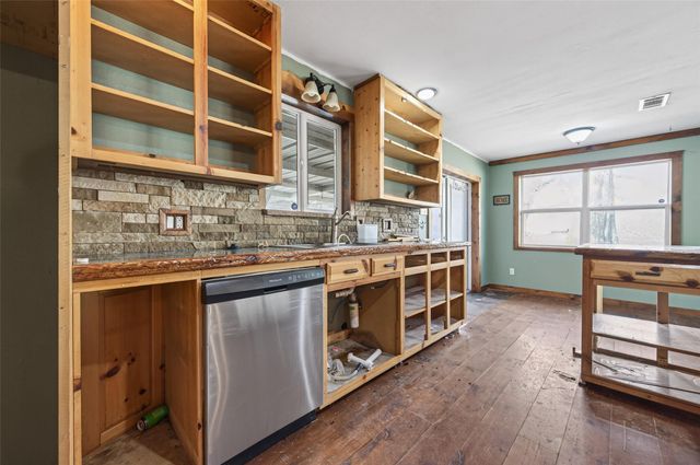 12163 Oak Leaf Road, Conroe, TX 77303