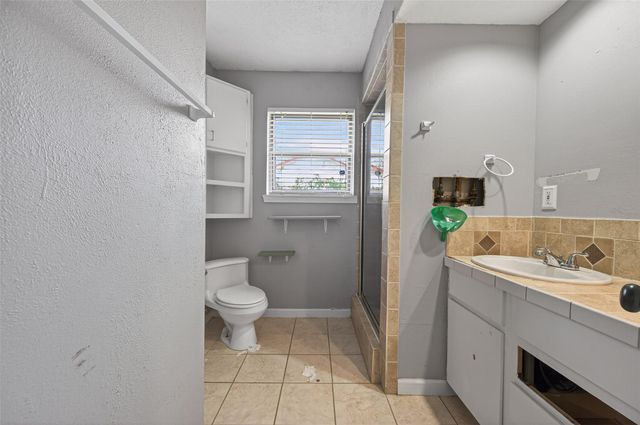 12163 Oak Leaf Road, Conroe, TX 77303