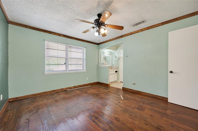 12163 Oak Leaf Road, Conroe, TX 77303