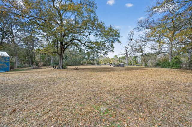 12163 Oak Leaf Road, Conroe, TX 77303