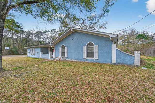 12163 Oak Leaf Road, Conroe, TX 77303