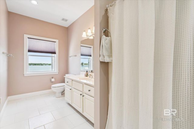 2186 W Beach Boulevard, Gulf Shores, AL 36542