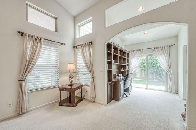 6671 E Simpson Avenue, Fresno, CA 93727