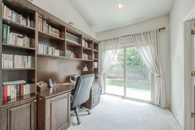 6671 E Simpson Avenue, Fresno, CA 93727