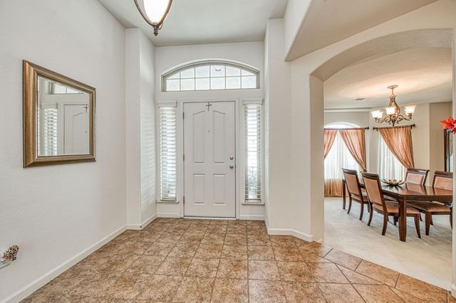 6671 E Simpson Avenue, Fresno, CA 93727