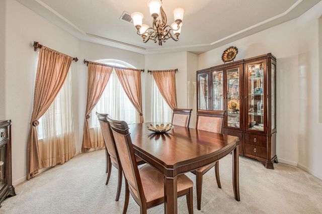 6671 E Simpson Avenue, Fresno, CA 93727
