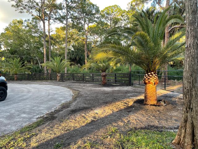 1030 Stallion Drive W, The Acreage, FL 33470