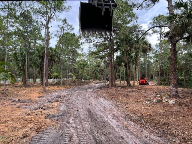 1030 Stallion Drive W, The Acreage, FL 33470