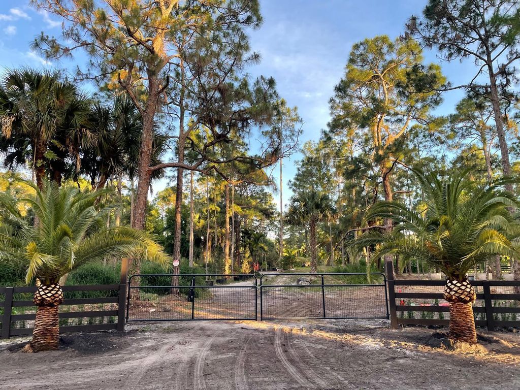 1030 Stallion Drive W, The Acreage, FL 33470