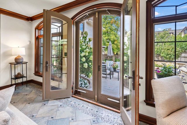 2730 E Menlo BOULEVARD, Shorewood, WI 53211