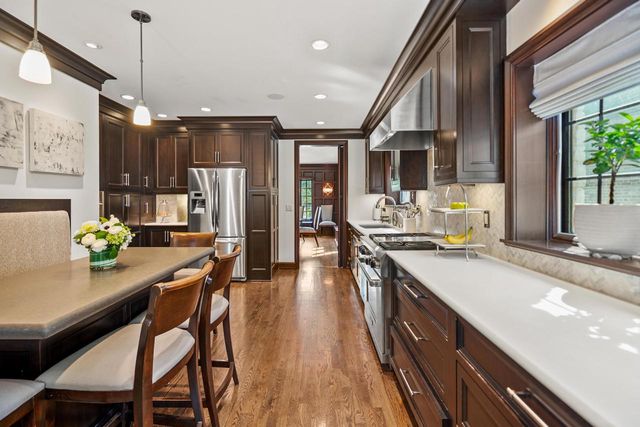 2730 E Menlo BOULEVARD, Shorewood, WI 53211