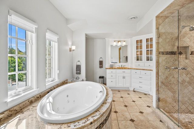 2730 E Menlo BOULEVARD, Shorewood, WI 53211