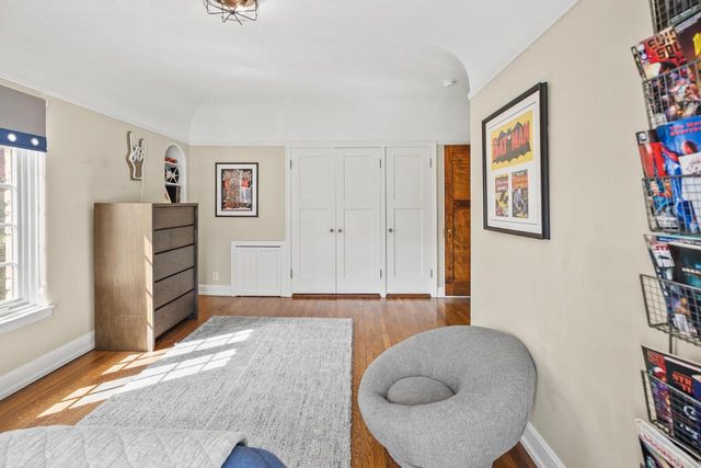 2730 E Menlo BOULEVARD, Shorewood, WI 53211