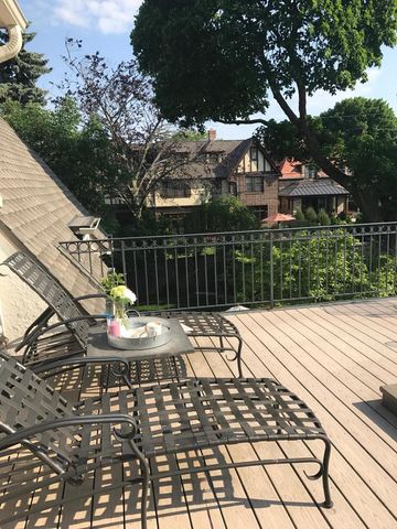 2730 E Menlo BOULEVARD, Shorewood, WI 53211