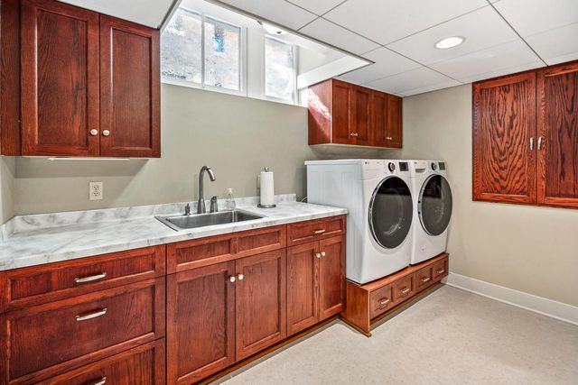 2730 E Menlo BOULEVARD, Shorewood, WI 53211