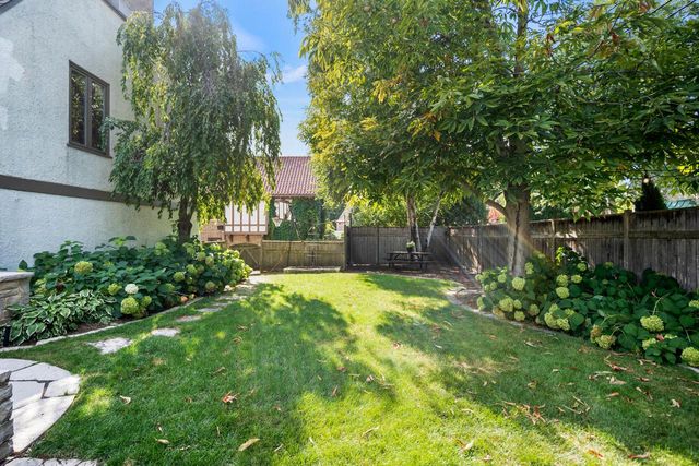 2730 E Menlo BOULEVARD, Shorewood, WI 53211