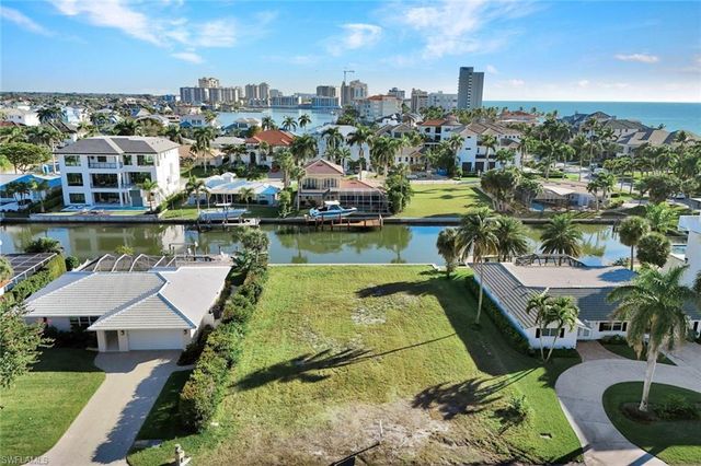 112 Seabreeze AVE, Naples, FL 34108