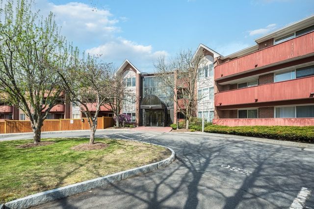 100 Rosemary Way 210, Needham, MA 02494