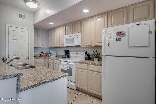 2228 Beach Drive, 706, Gulfport, MS 39507