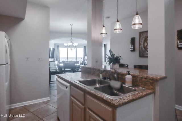 2228 Beach Drive, 706, Gulfport, MS 39507