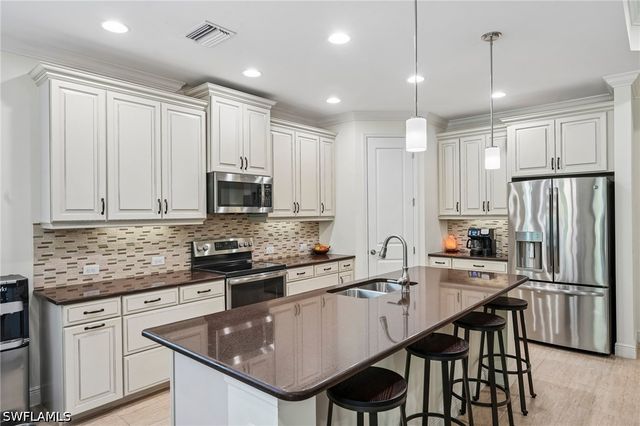 3651 Canopy CIR, Naples, FL 34120