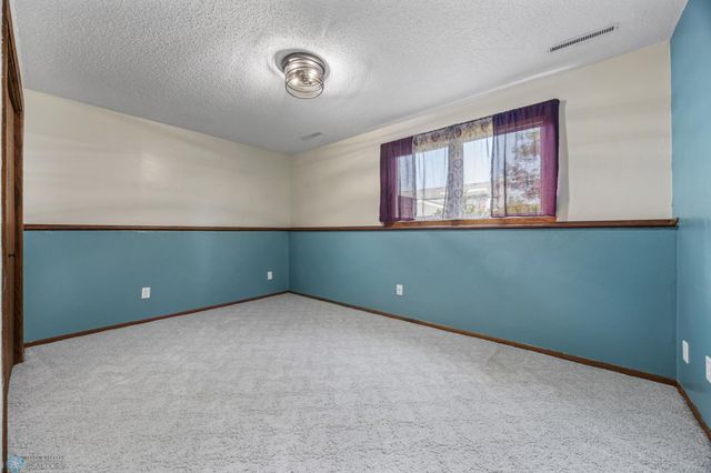 1732 31st Street Circle S, Moorhead, MN 56560