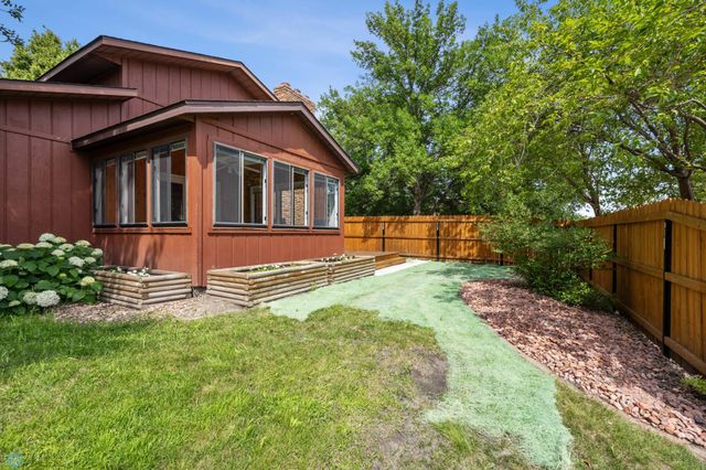 1732 31st Street Circle S, Moorhead, MN 56560