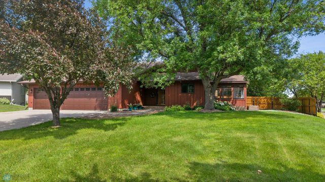 1732 31st Street Circle S, Moorhead, MN 56560