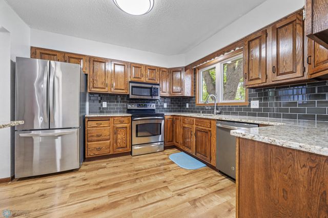 1732 31st Street Circle S, Moorhead, MN 56560