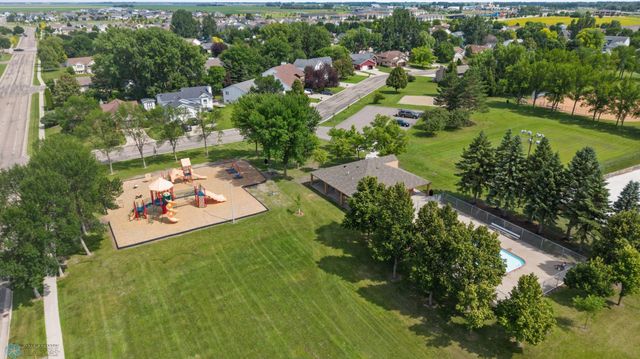 1732 31st Street Circle S, Moorhead, MN 56560