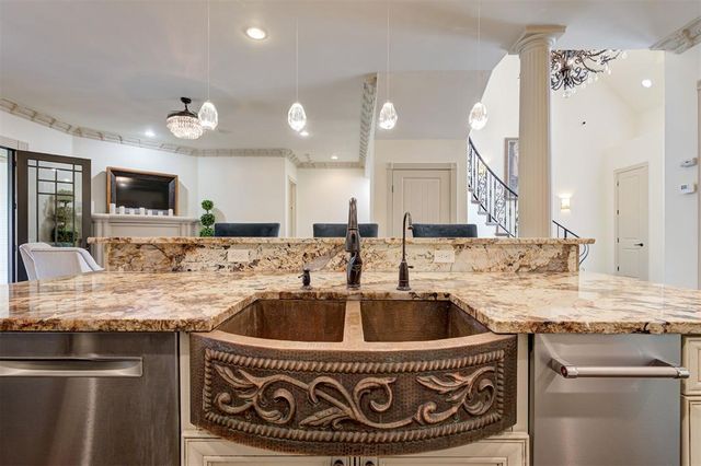 3023 E 44th Street, Edmond, OK 73013