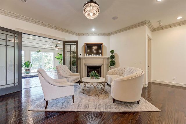 3023 E 44th Street, Edmond, OK 73013