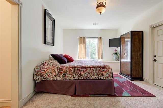 3023 E 44th Street, Edmond, OK 73013