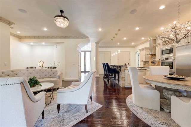 3023 E 44th Street, Edmond, OK 73013