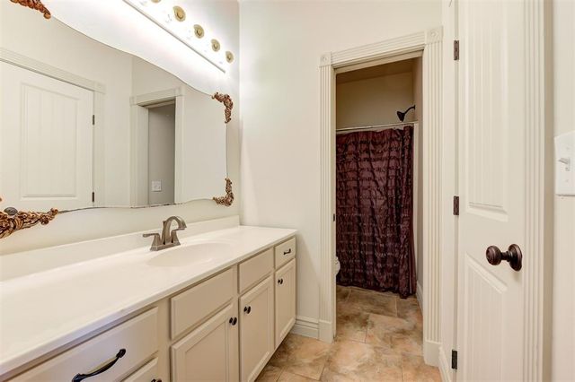 3023 E 44th Street, Edmond, OK 73013