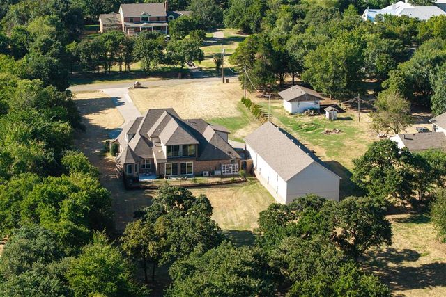 3023 E 44th Street, Edmond, OK 73013
