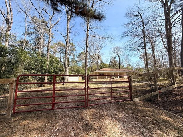 194 28th St, Woodville, TX 75979