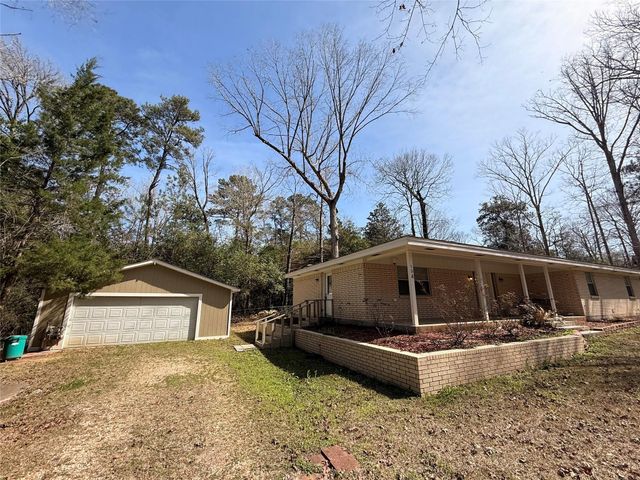 194 28th St, Woodville, TX 75979