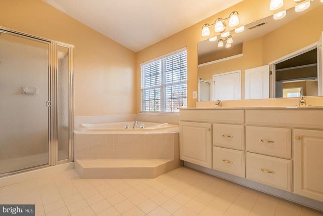 43388 FRENCHMANS CREEK TER, Ashburn, VA 20147