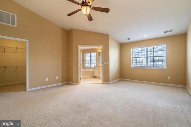 43388 FRENCHMANS CREEK TER, Ashburn, VA 20147