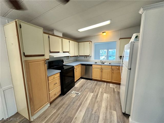 261 Lime Key LN 138, Naples, FL 34114