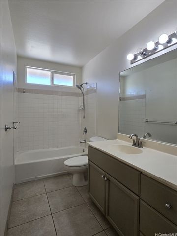 91-354 Kaukolu Way, Ewa Beach, HI 96706