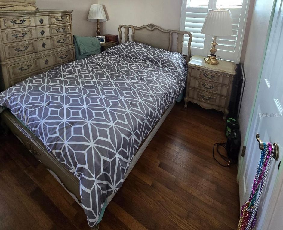 Image 12 of property listing at 819 W PLYMOUTH STREET, Tampa, FL 33603