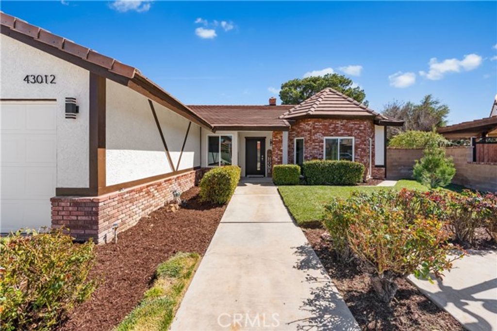 43012 Montemarte Court, Lancaster, CA 93536