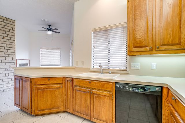 6206 Sonora Drive, De Cordova, TX 76049