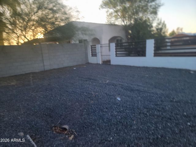 2102 N 26TH Place, Phoenix, AZ 85008
