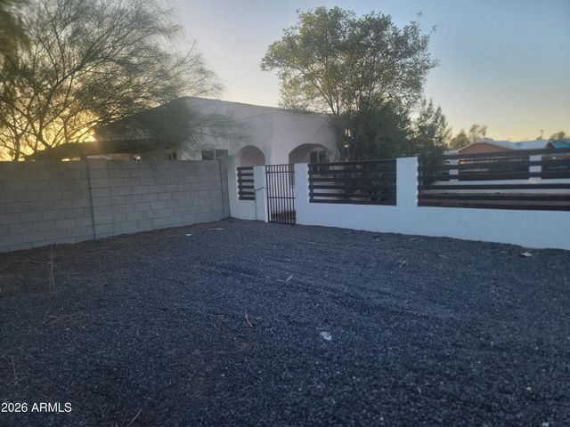 2102 N 26TH Place, Phoenix, AZ 85008