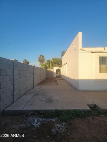 2102 N 26TH Place, Phoenix, AZ 85008