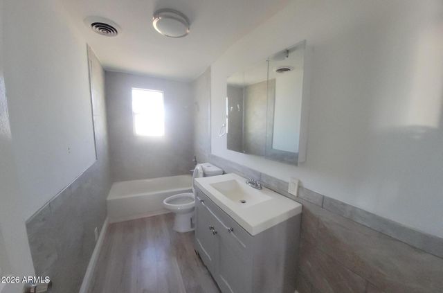 2102 N 26TH Place, Phoenix, AZ 85008