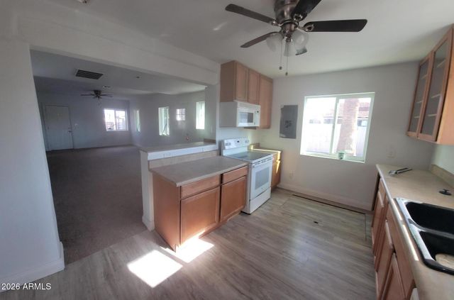2102 N 26TH Place, Phoenix, AZ 85008